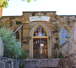 Front of Mountain City Creamery
