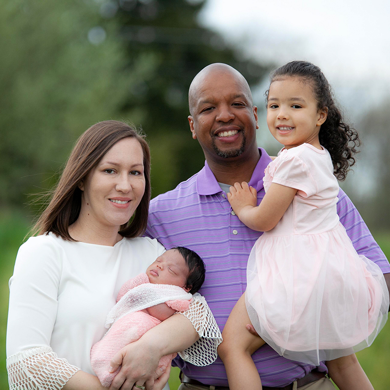 baby Jackson, big sister and parents
